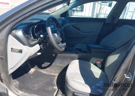 2015 Kia Optima Lx z USA, uszkodzony, nr VIN 5XXGM4A71FG474195